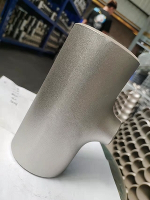 Les pièces en t d'acier au carbone de DN15 DN30/300LB ont fileté la pièce en t égale Sch 5 - Sch 160