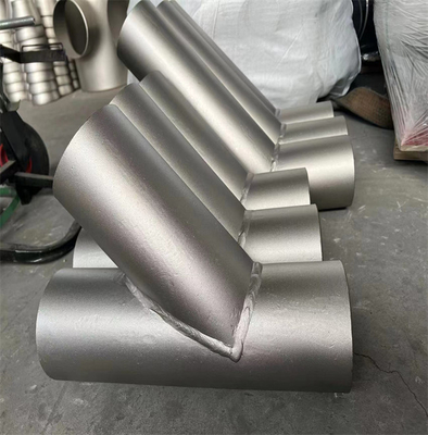 Le tuyau d'acier au carbone d'Astm A234 Wp5 Sch 160 piquent la réduction soudée bout à bout sans couture