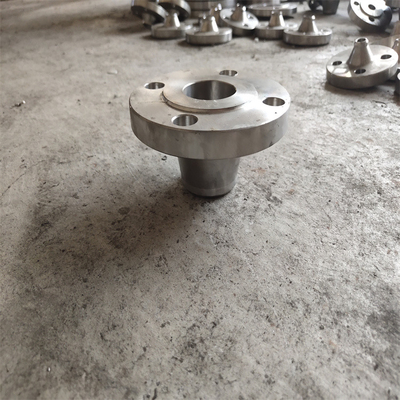 Le tuyau de cou de soudure de la norme ANSI B16.5 bride le CS solides solubles de WNRF 150 ASME A105N allié acier