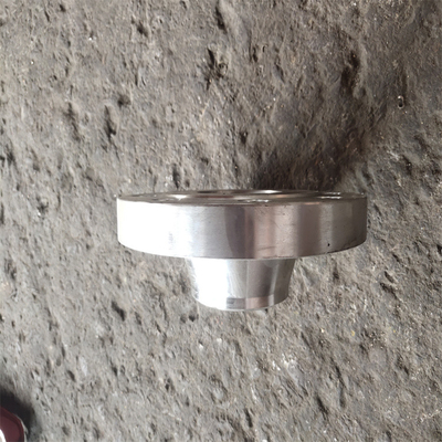 Le tuyau de cou de soudure de la norme ANSI B16.5 bride le CS solides solubles de WNRF 150 ASME A105N allié acier
